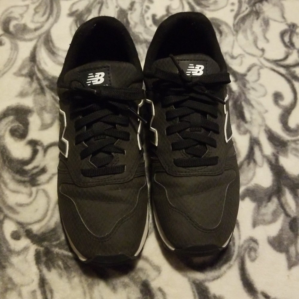Black and white new balance shoes